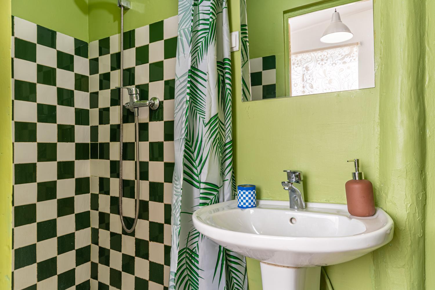 Spacious Apartment With Terrace At Graca Lissabon Buitenkant foto